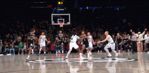 可惜!篮网落后2分但没暂停 C-约翰逊超远三分不中&抱怨被犯规